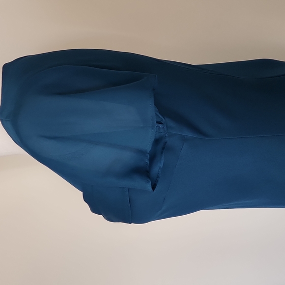 Hayley Matthews dress - Picture 4 of 9